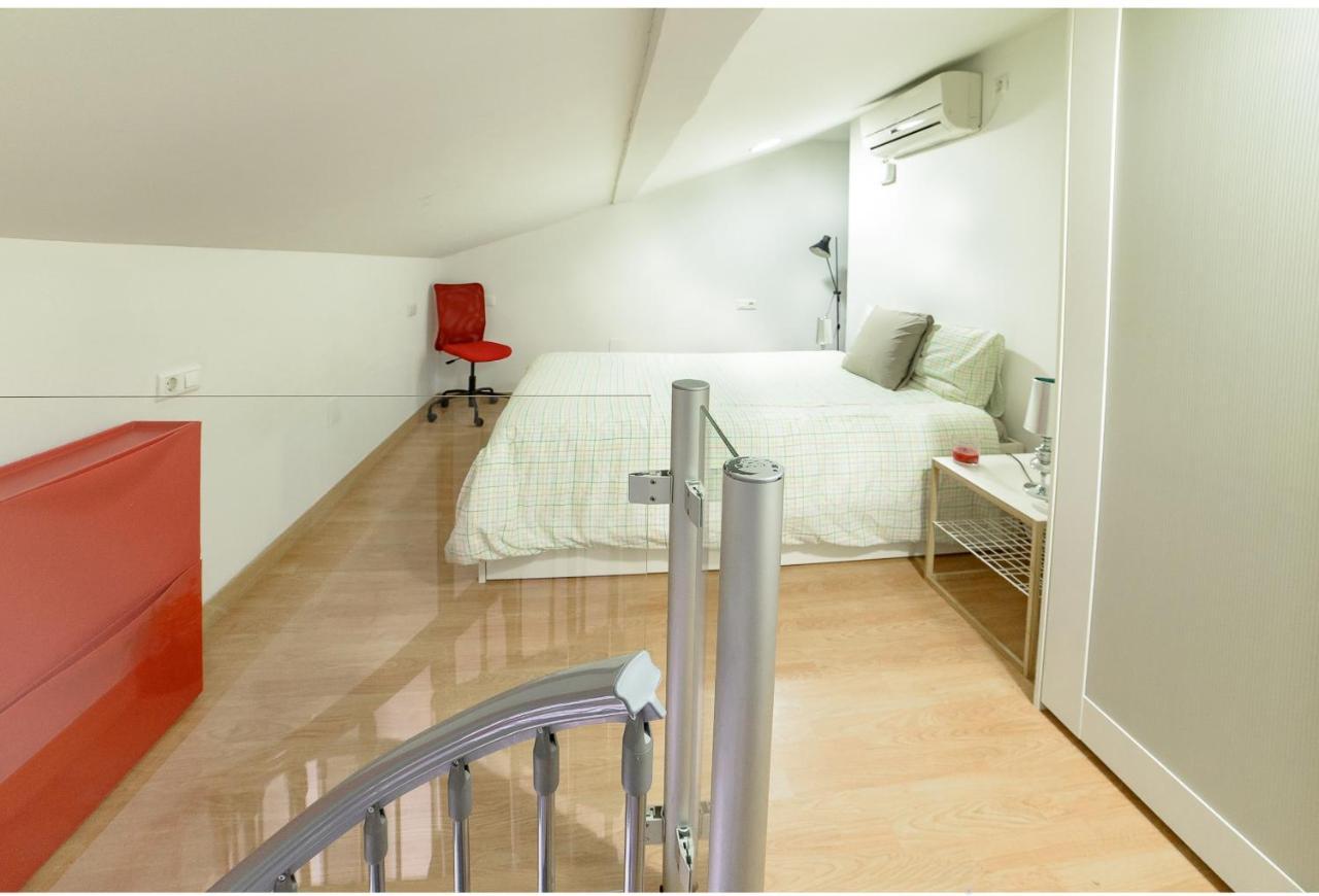 Sea & Wave Capitan Charming Duplex Apartment Malaga Exterior photo